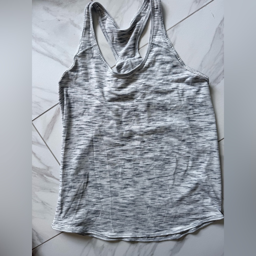 Lululemon Tank Top. Women’s size Med. Grey and white.